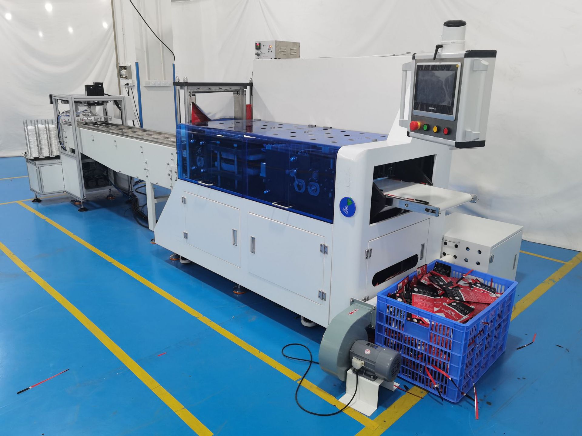 口罩4面包装机 片状产品包装机 kf94鱼型口罩四面封口罩包装机器