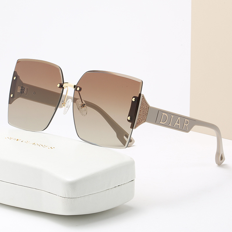 2024 New Square Glitter Frame Sunglasses Fashion Trendy Sunglasses 7724