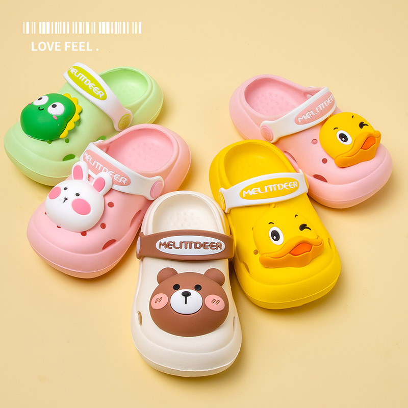 Xiaolumili Summer Cute Cartoon Slippers Bear Outdoor Hole Shoes Boys and Girls Soft Bottom Children's Sandals