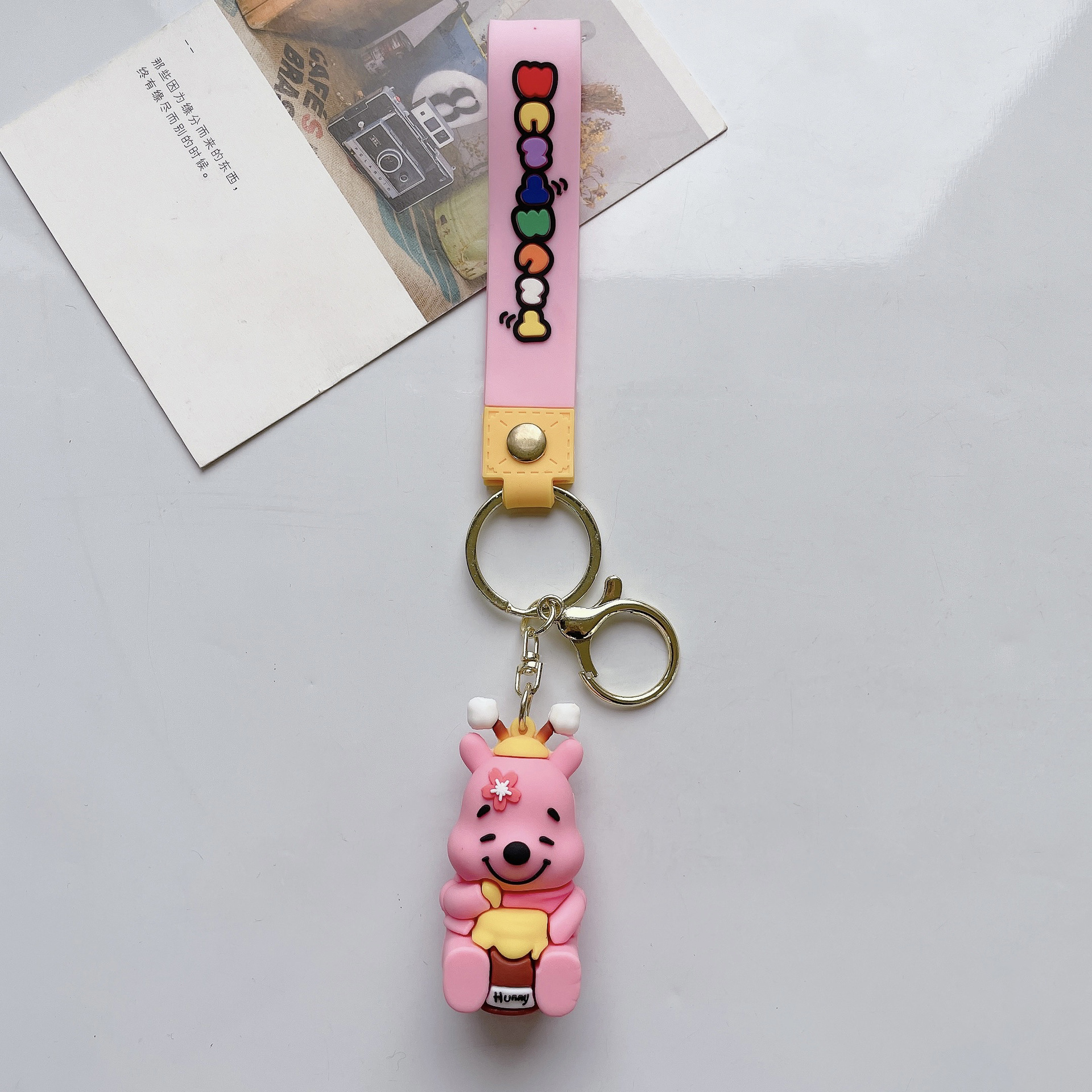 Creative Dessert Pooh Bear Keychain Cartoon Pipi Pig Handbag Pendant Car Key Chain Small Gift Wholesale