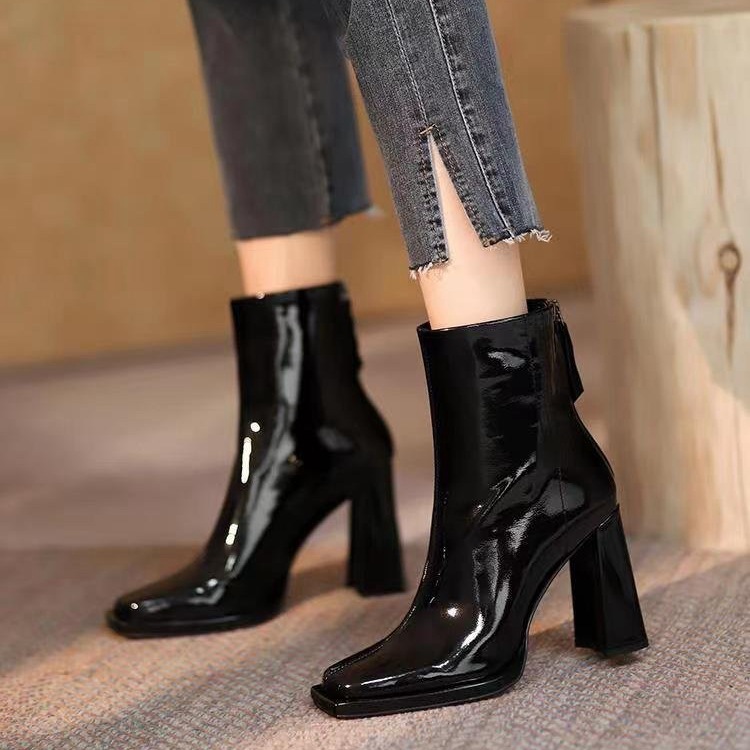 方头漆皮厚底短靴女2022秋冬新款粗跟高跟马丁靴英伦复古瘦瘦单靴