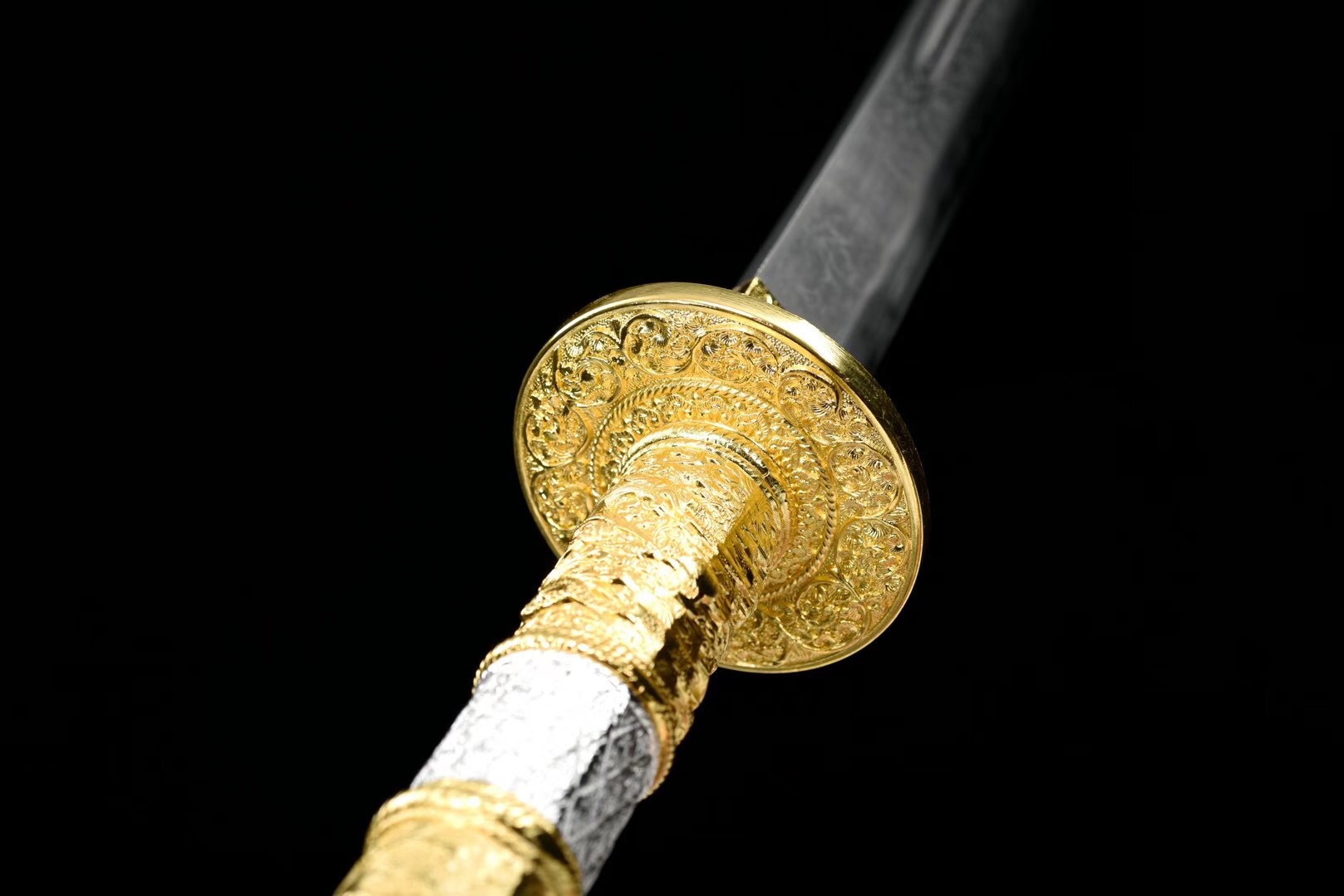 厂家批发龙泉市刀剑 实木包皮花纹钢烧刃 中式传统练习一体长刀