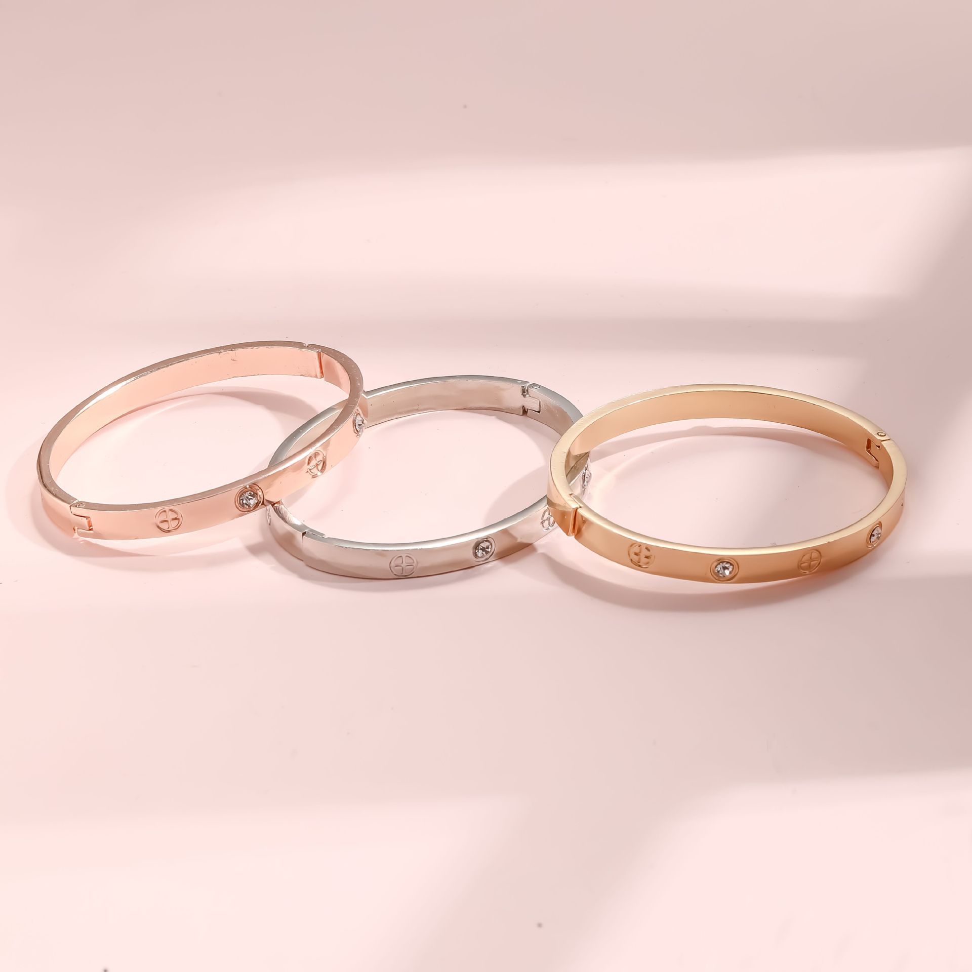 厂价直销韩版镀玫瑰金合金镶钻手镯2021新款情侣手环手镯手饰批发