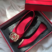 婚鞋女平底2022新款红色结婚中式秀禾服新娘鞋子大码婚纱尖头单鞋