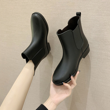 雨鞋女时尚款外穿四季工作鞋韩版短筒防水防滑耐磨雨靴保暖水声奇