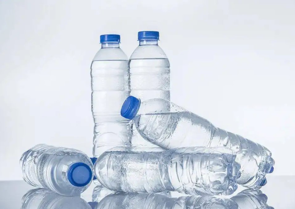 巴马水源健康的水源小分子水弱碱性小分子含氧矿泉水