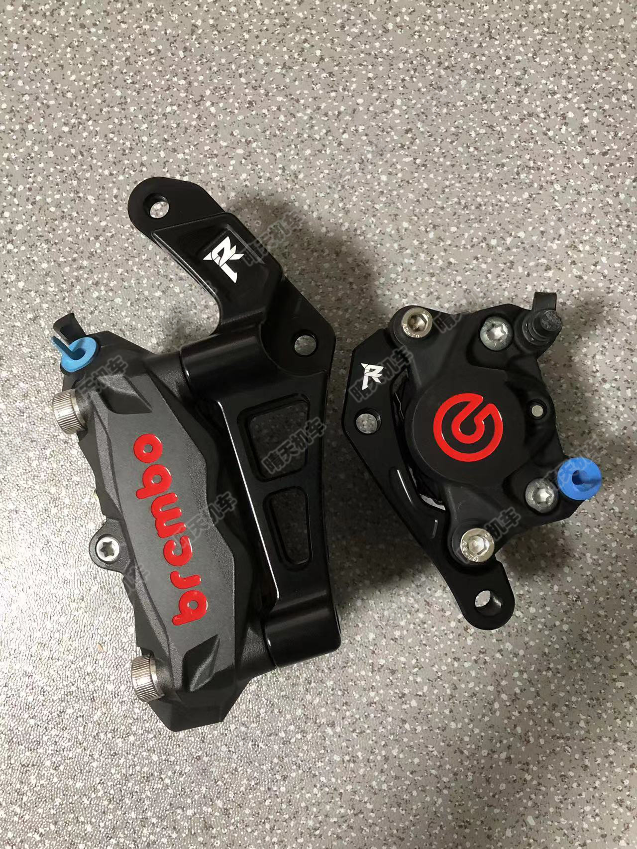 21-23款雅马哈xmax300改装brembo水鸟前后辐射对四刹车卡钳转接码