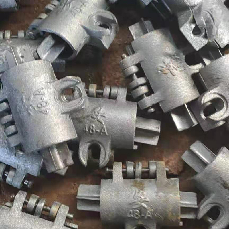 现货供应 十字扣件建筑 连接件钢管卡扣 旋转扣件 玛钢材质