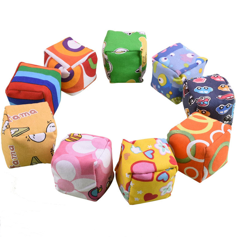 加厚帆布卡通沙包儿童玩具游戏投掷球幼儿园小沙包球方形logo