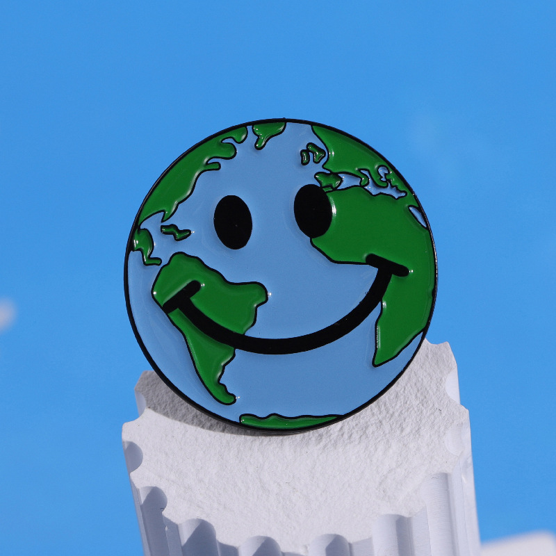 AliExpress New Product Protection Earth Day Smiley Face Expression Brooch Paint Ornament Accessories Badge Fashion All-Match Medal