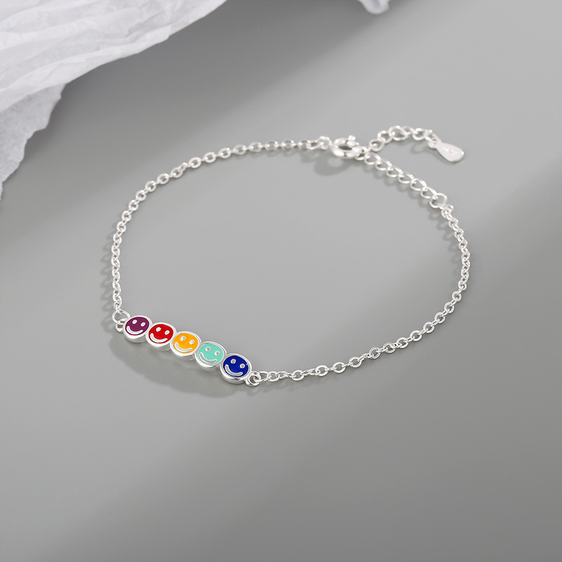 滴胶彩虹笑脸手链女新款小众设计感圆牌闺蜜手饰简约甜美日常配饰