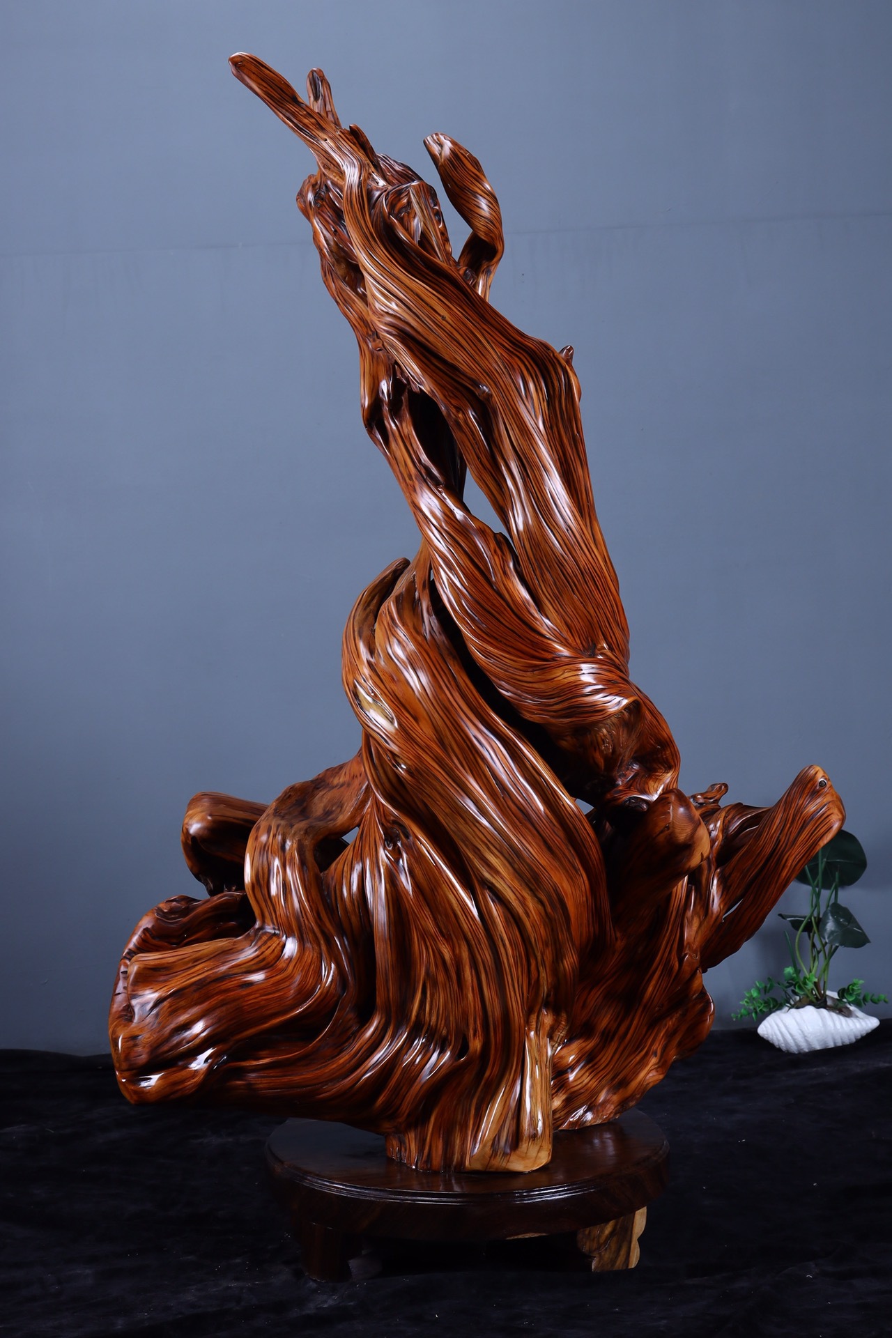 崖柏木大型陈化红油料根雕居家办公木雕虎皮实 木景观带留疤摆件