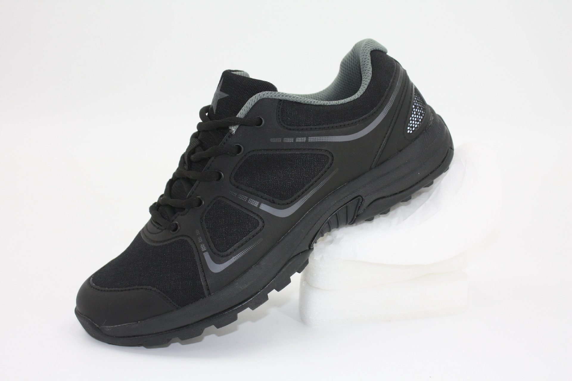 正品配发19夏季体能训练鞋新式跑步鞋男低帮超轻运动鞋黑色作训鞋