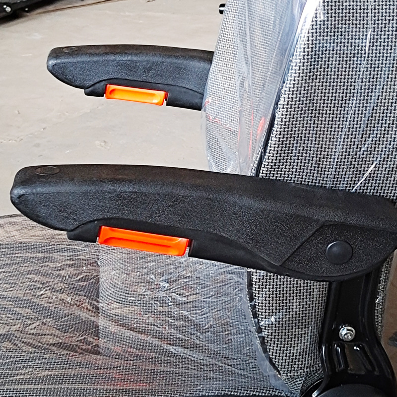 工程车座椅大巴乘客座椅客车改装车扶手可调座椅