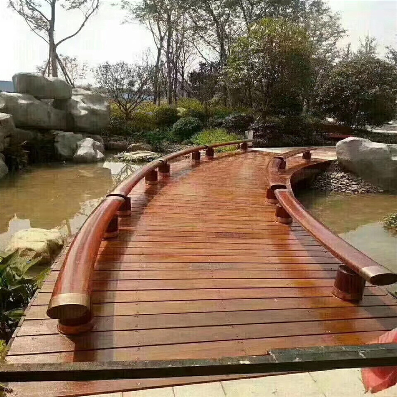 印尼菠萝格户外木扶手造型 南美菠萝格河道栏杆防腐木扶手定制