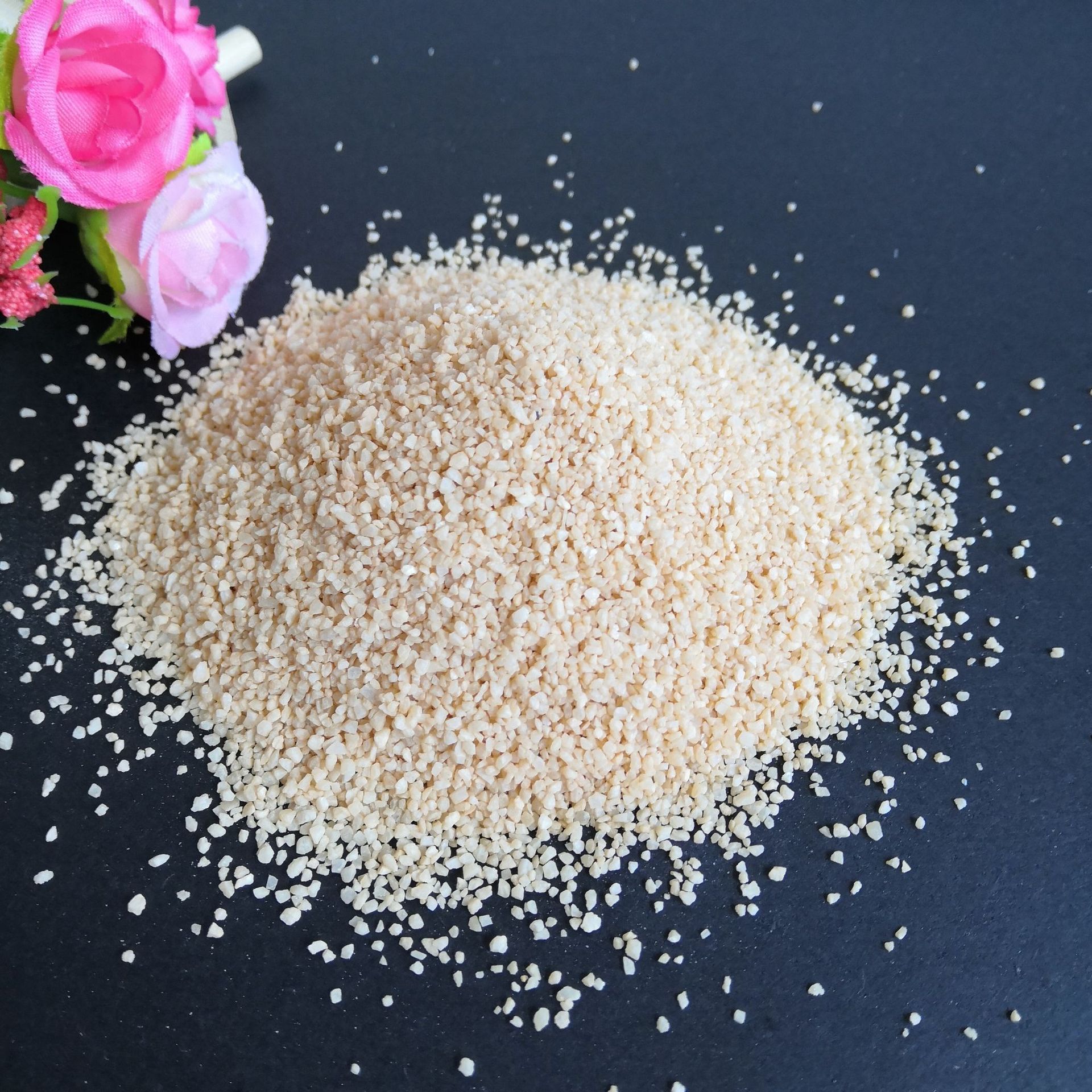 厂家直供彩色陶瓷水晶砂陶晶砂水槽砂水槽用烧结彩砂浴缸用圆粒砂