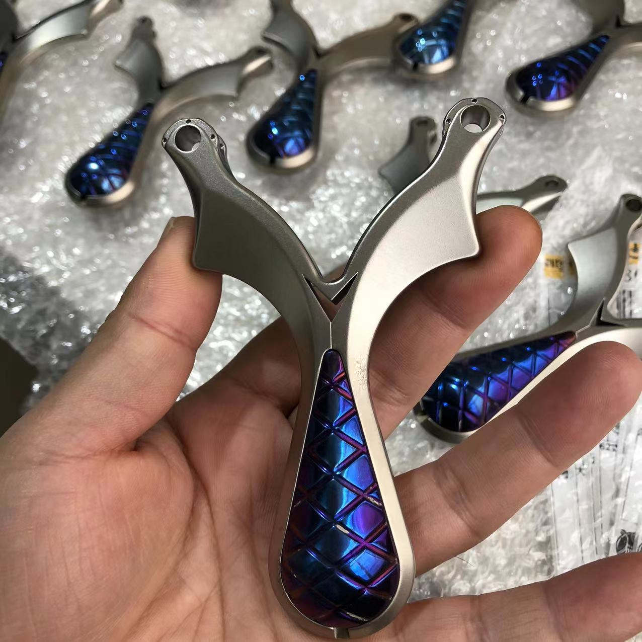 半钛合金毒刺弹弓tc21数控药片撑头扁皮筋弹弓大反曲弹飞虎架