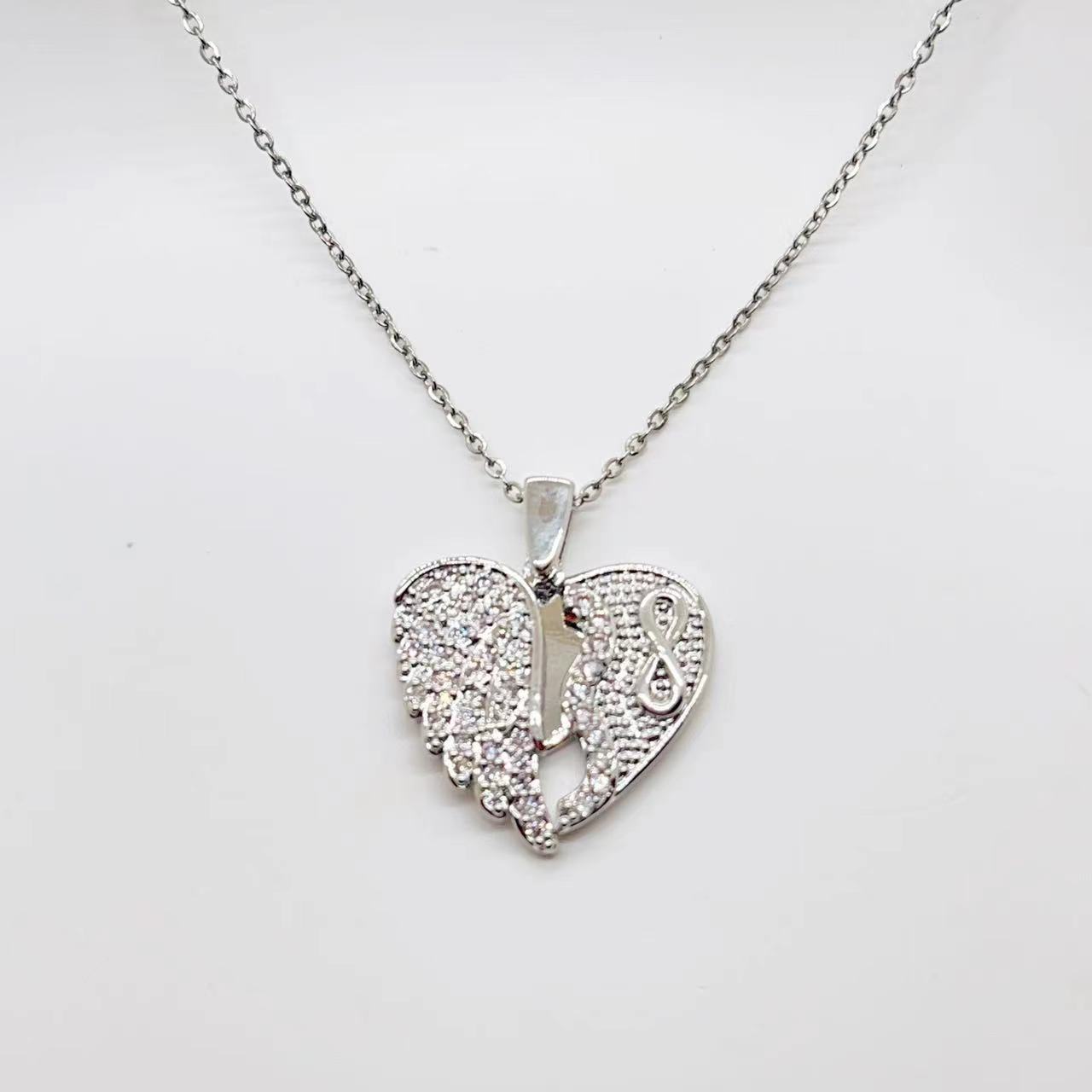 Cross-Border New Arrival Peach Heart Bow Copper Zircon Micro-Inlaid Heart Wings Open Titanium Steel Necklace Clavicle Chain Female