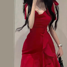 法式复古小红裙高级感荡领吊带连衣裙子女夏季收腰显瘦荷叶边短裙