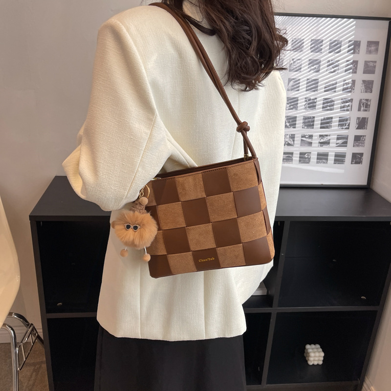 Retro Frosted Plaid Design Small Square Bag for Women Autumn and Winter New Style Pendant Texture Trendy Woven Shoulder Messenger Bag