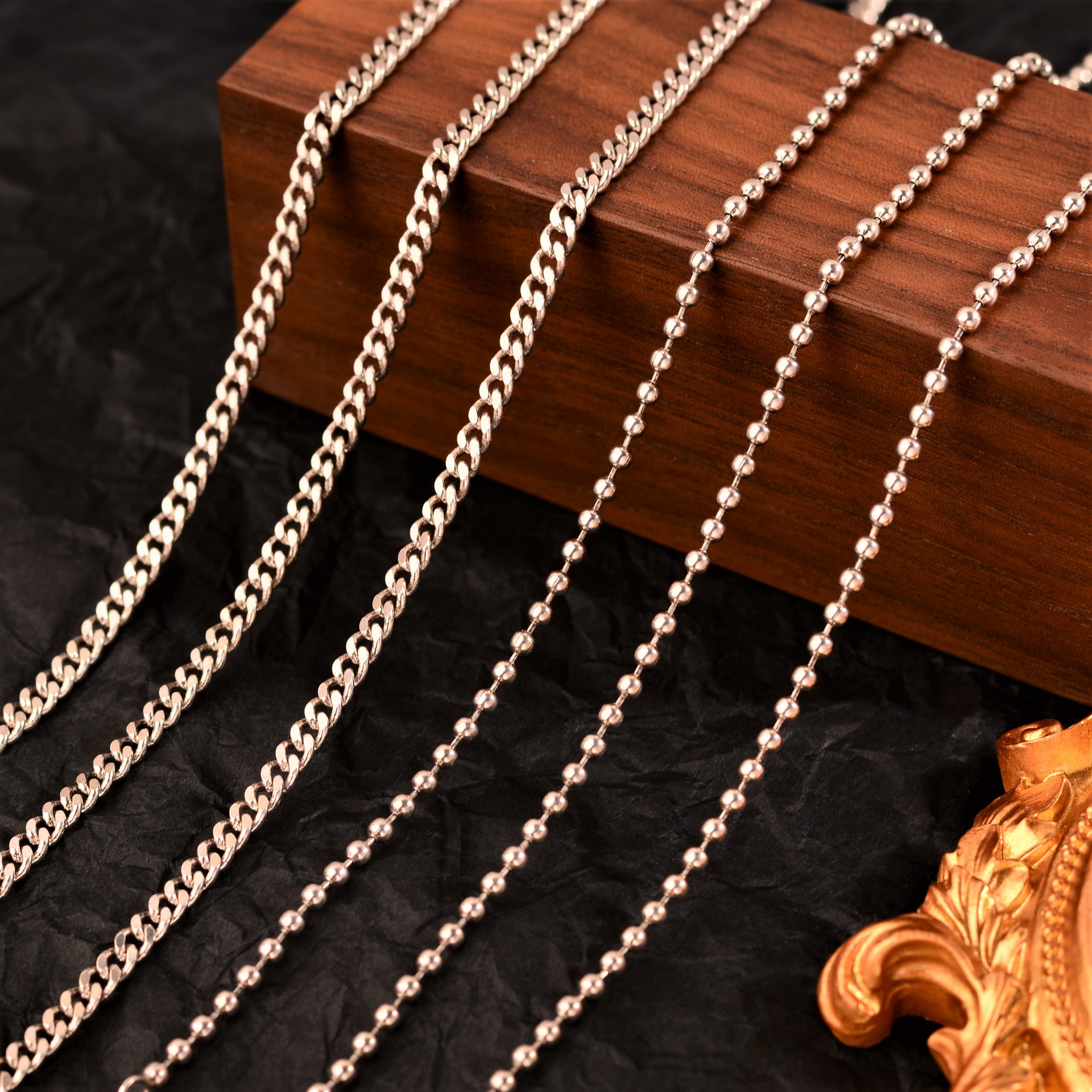 韩版白铜素链高级感不掉色项链毛衣链女万能百搭颈链小众配件配饰