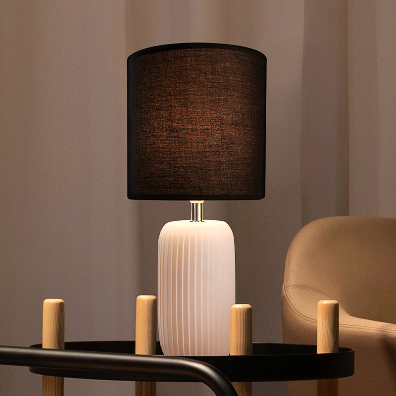 陶瓷工艺品布罩台灯批发创意小夜灯饰家用吧台装饰桌灯复古现代风