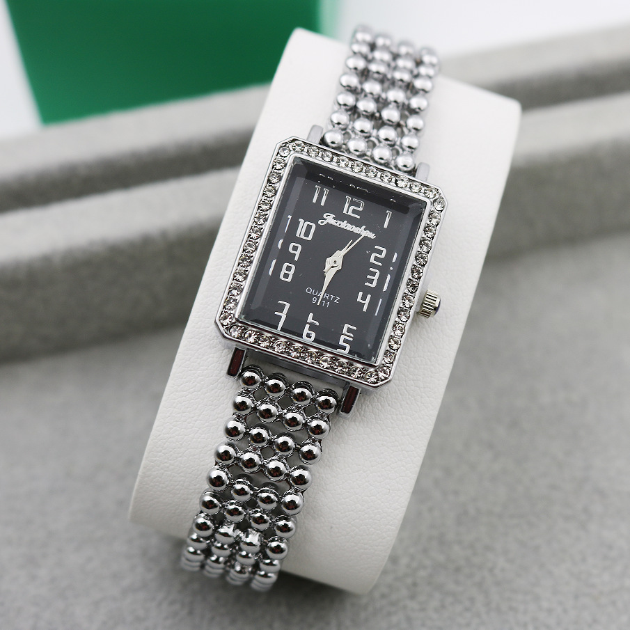 外贸跨境新款女士小表盘方表镶钻时装女表时尚休闲腕表防水石英表