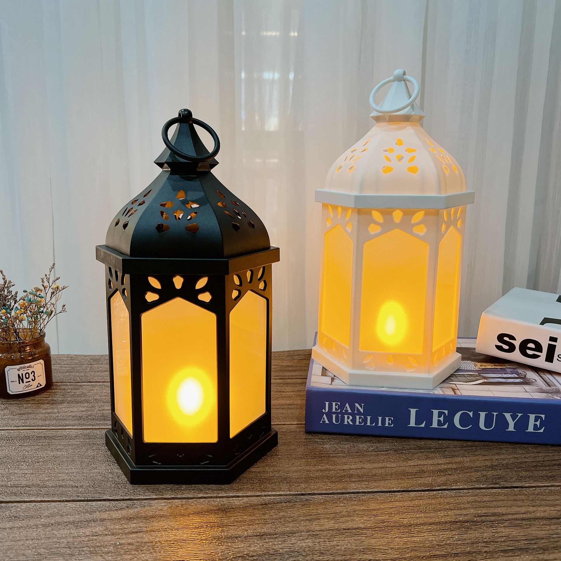 Retro Candlestick Simple European Storm Lantern Castle Candle Holder Led Barn Lantern Atmosphere Layout Morocco Candlestick Ornaments