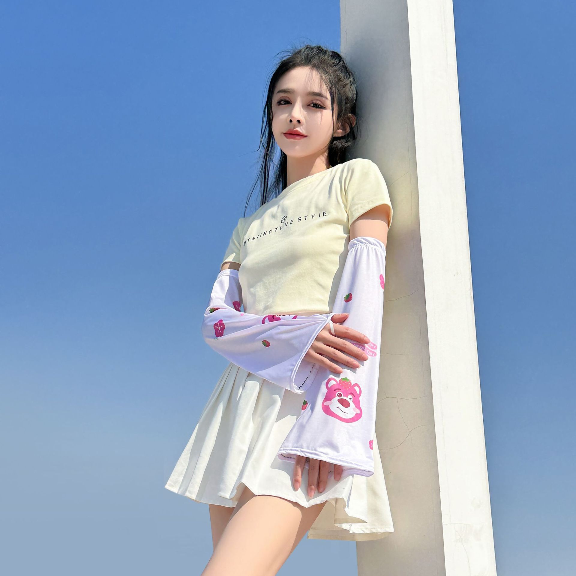 Korean Style Strawberry Bear Loose Sun Protection Ice Sleeve Sanrio UV Protection Girl Horn Oversleeve Cute Non-Slip Arm Sleeve