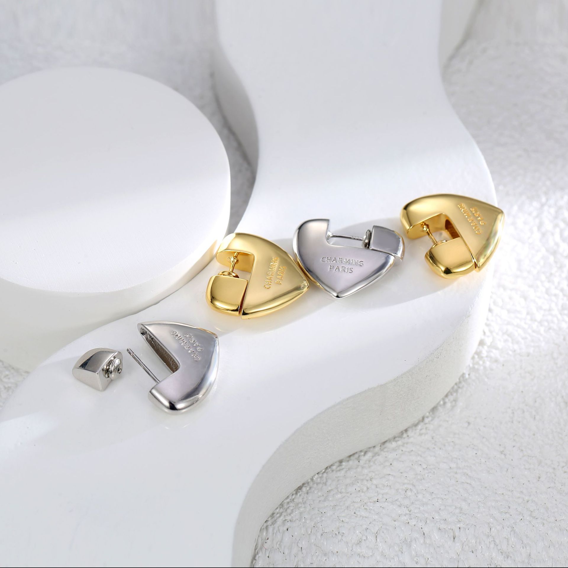 精工韩国冷淡风耳饰高级感爱心耳钉女简约小饰品爆款直播带货跨境