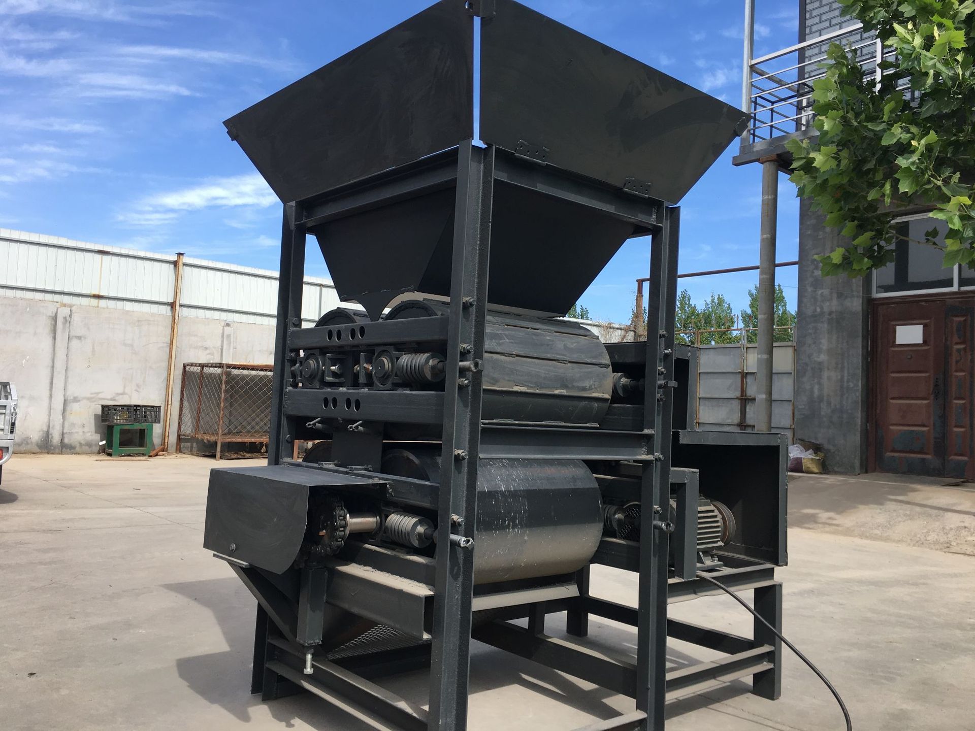 新型压扁机易拉罐挤压机废旧易拉罐压平废旧全铁铝质罐容器压片机