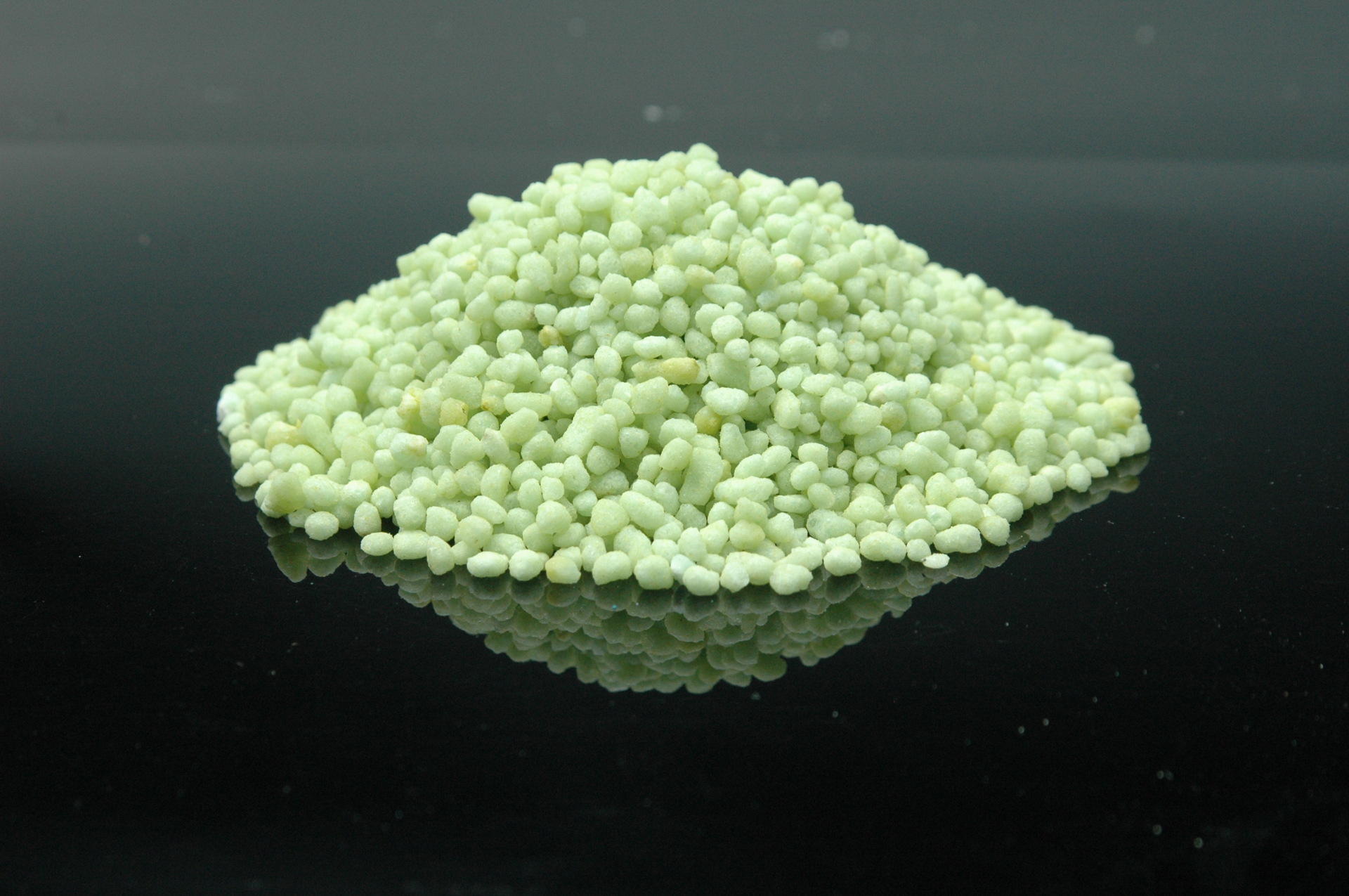 七水硫酸亚铁挤压颗粒粉末农业用污水处理