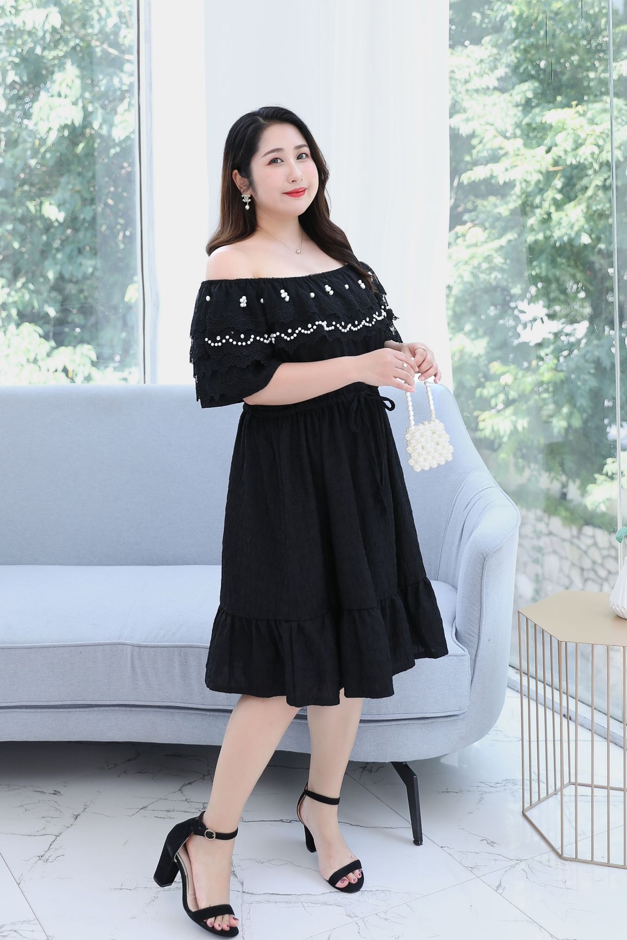 300斤胖mm加肥加大夏季新品大码女装韩版时尚显瘦重工钉珠连衣裙