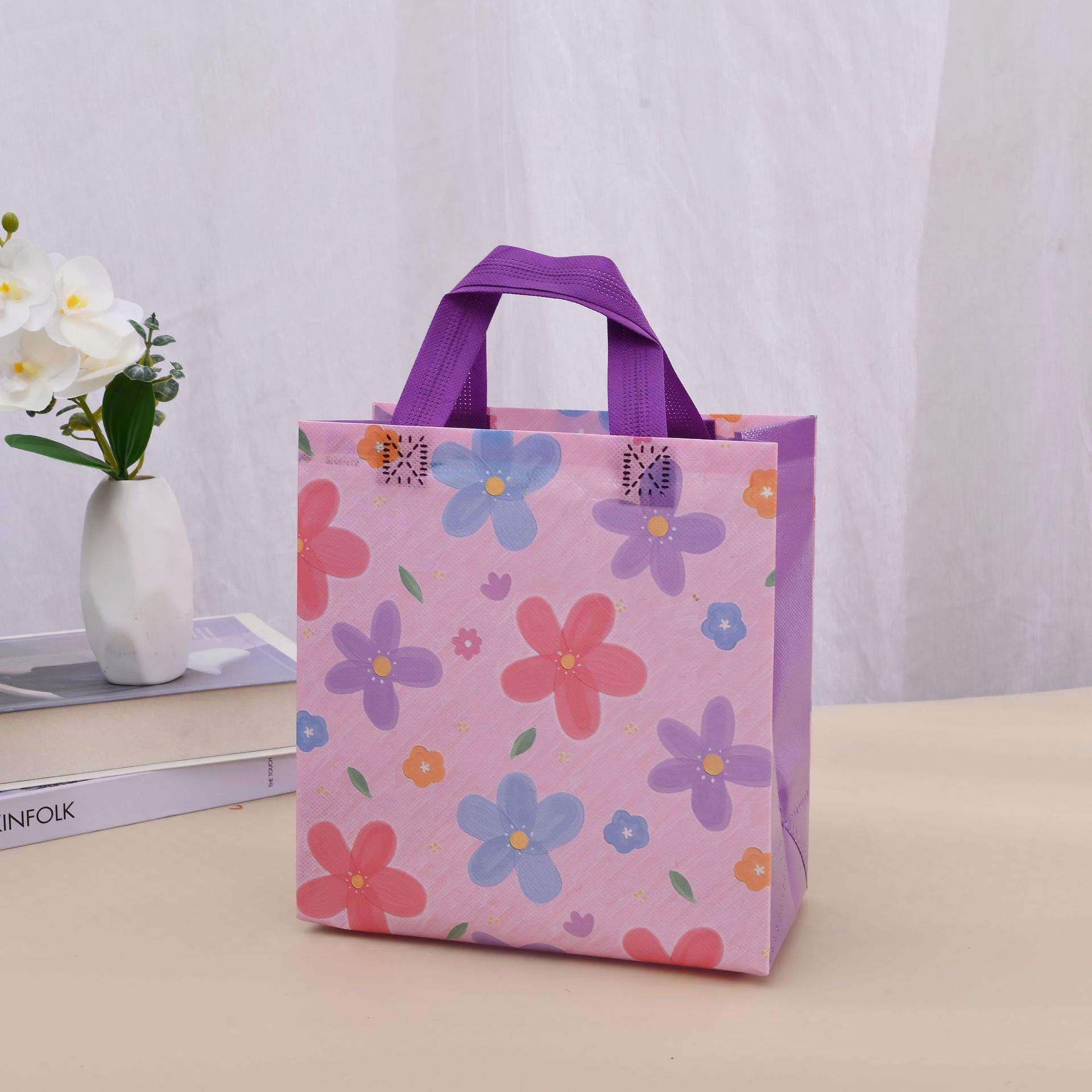 Environmentally Friendly Printed Packaging Bag Ins Colored Flowers Handbag Holiday Non-Woven Gift Bag Gift Shopping Bag