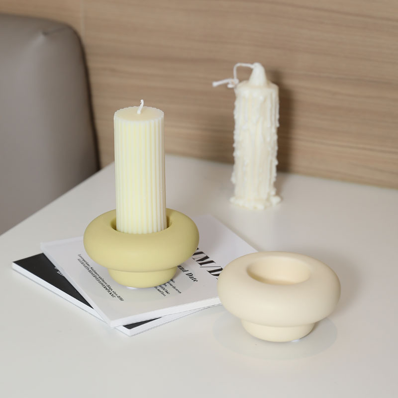 Cross-Border Ins Cream Style Ceramic Candlestick Decoration Romantic Wedding Props Candle Holder Christmas Soft Decorations