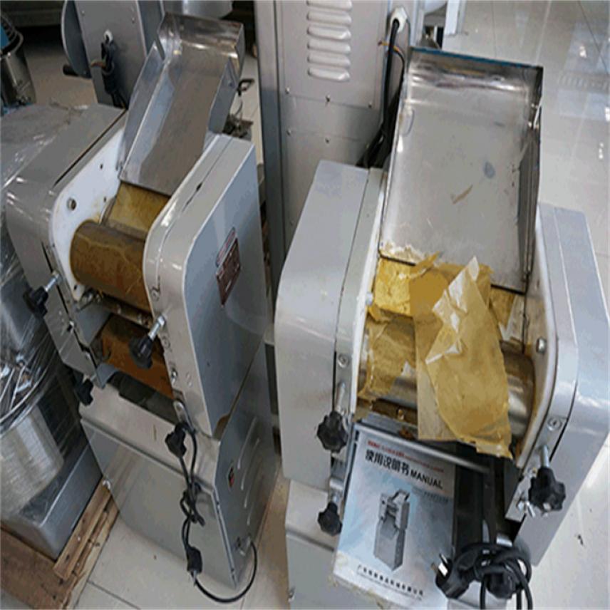 商用多功能饺子皮高速面条机 扁面宽面小型钢辊压面机