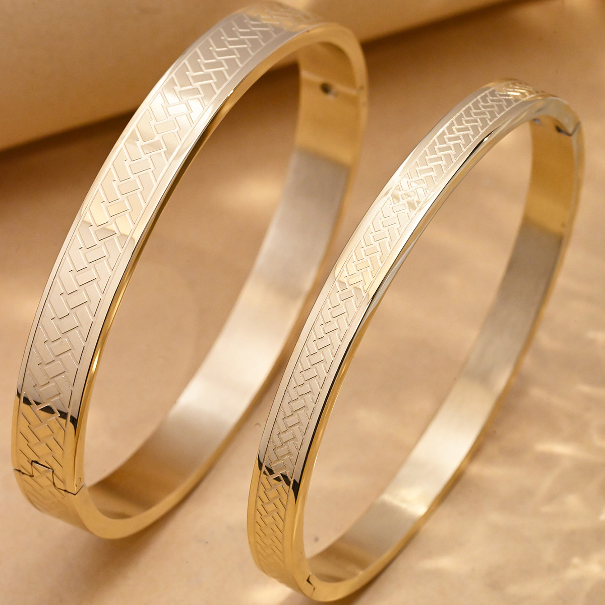 跨境热卖不锈钢纹路情侣手镯 欧美朋克潮流钛钢情侣配对手环-阿里巴巴