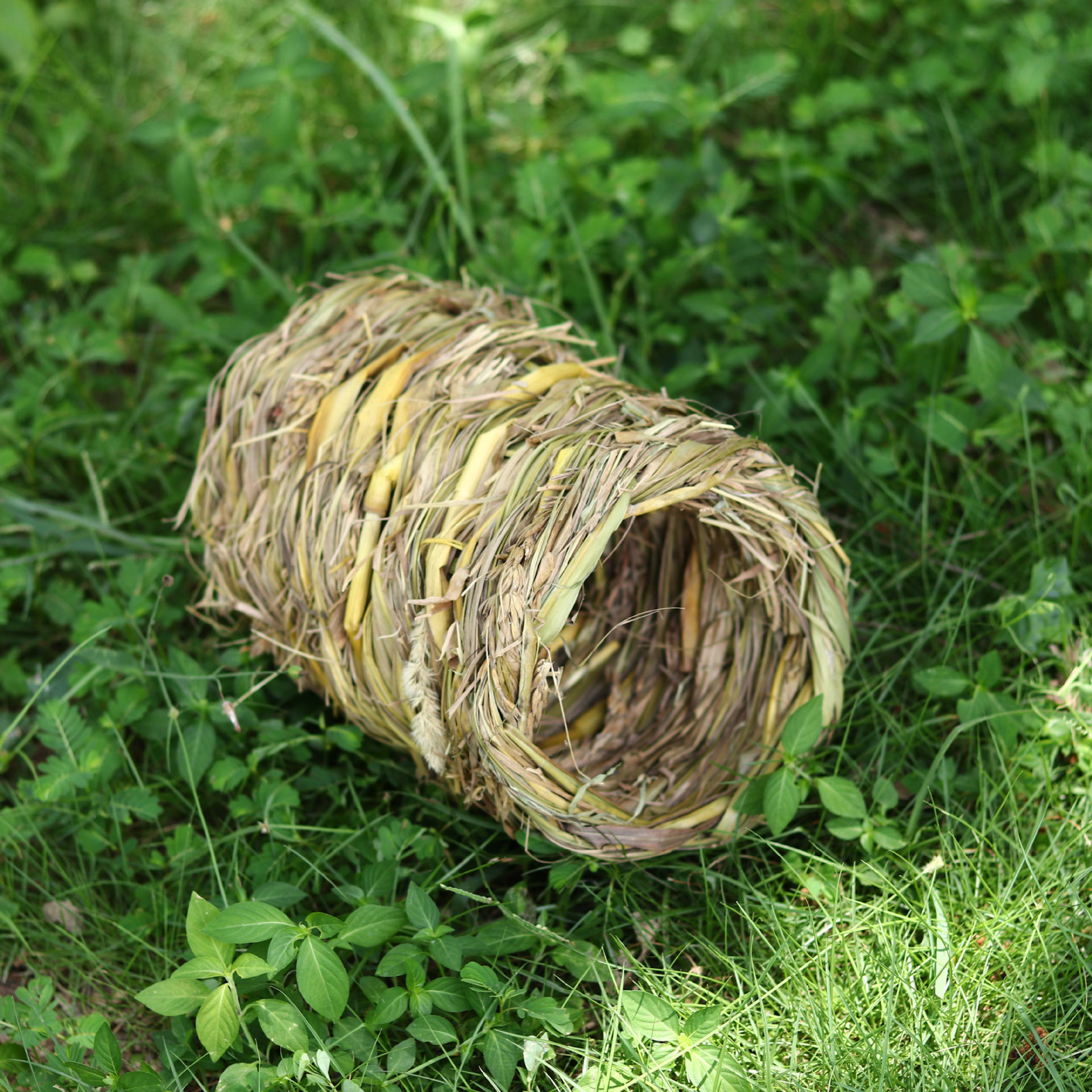 厂家批发手工草编通道宠物床猫兔子仓鼠睡床山草编制田园风睡床