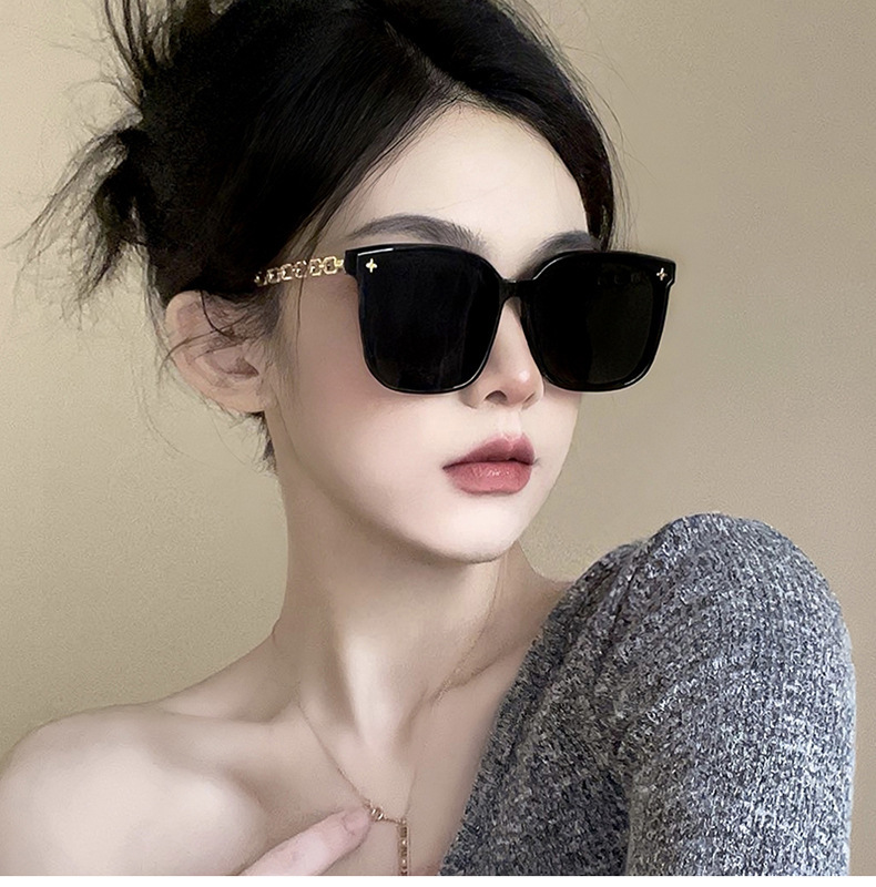 2023 New Summer High Sense Large Rim Sunglasses Metal Legs Women's to Make round Face Thin-Looked UV Protection Sun-Shade Glasses