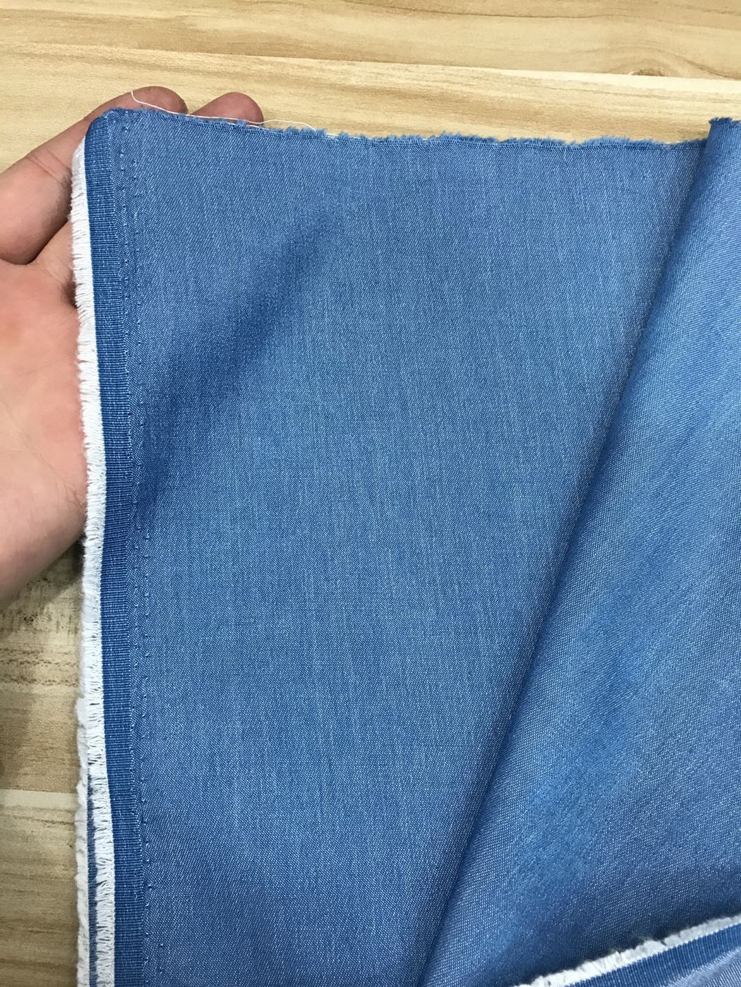 h13仿天丝牛仔 薄款活性染牛仔布 防蚊裤牛仔面料 现货供应