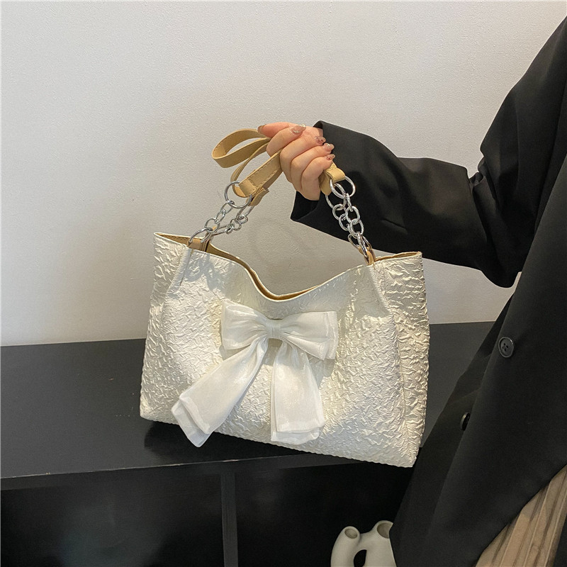 Autumn and Winter Large Capacity Bag Women's Bag 2022 New Trendy Korean Style Fashionable Bow Shoulder Bag Commuter Tote Women's