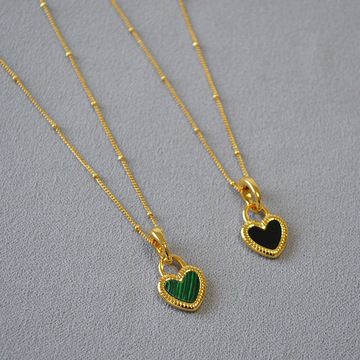 日韩时尚小众设计网红简约精致复古黑白双面爱心吊坠豆豆链项链女