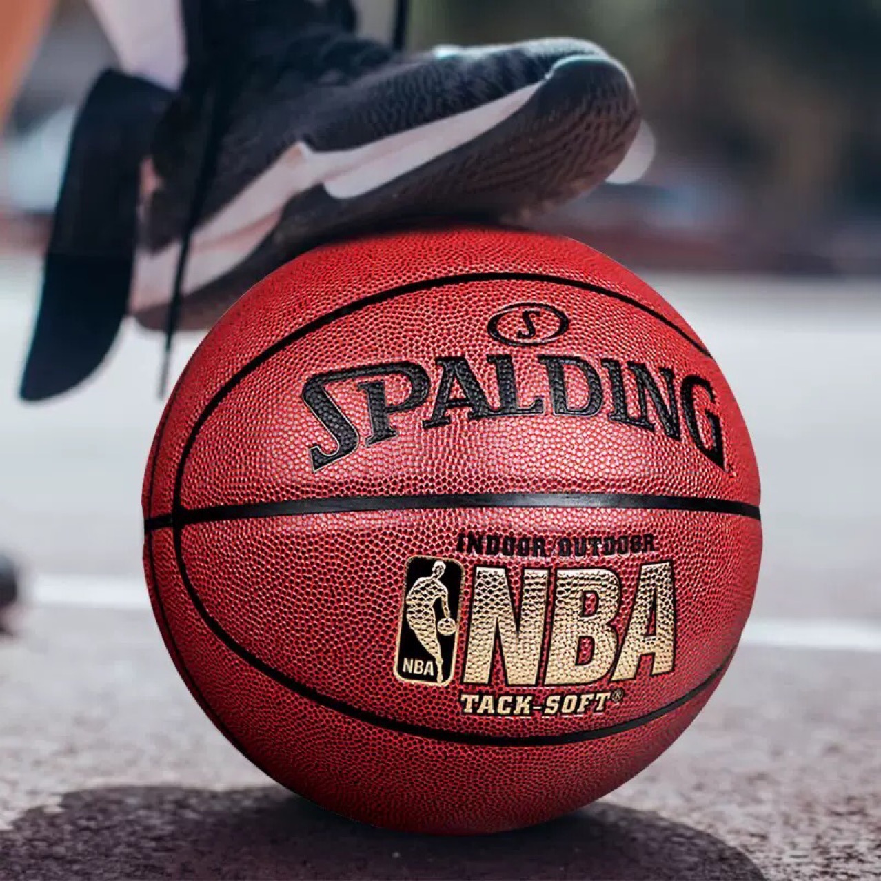 斯伯丁74-607y篮球 金色7号pu软皮成人比赛耐磨七号篮球 nba