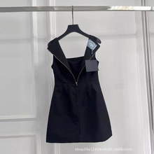 正确版本 潮牌P家24SS新款下摆设计包包装饰尼龙连衣裙