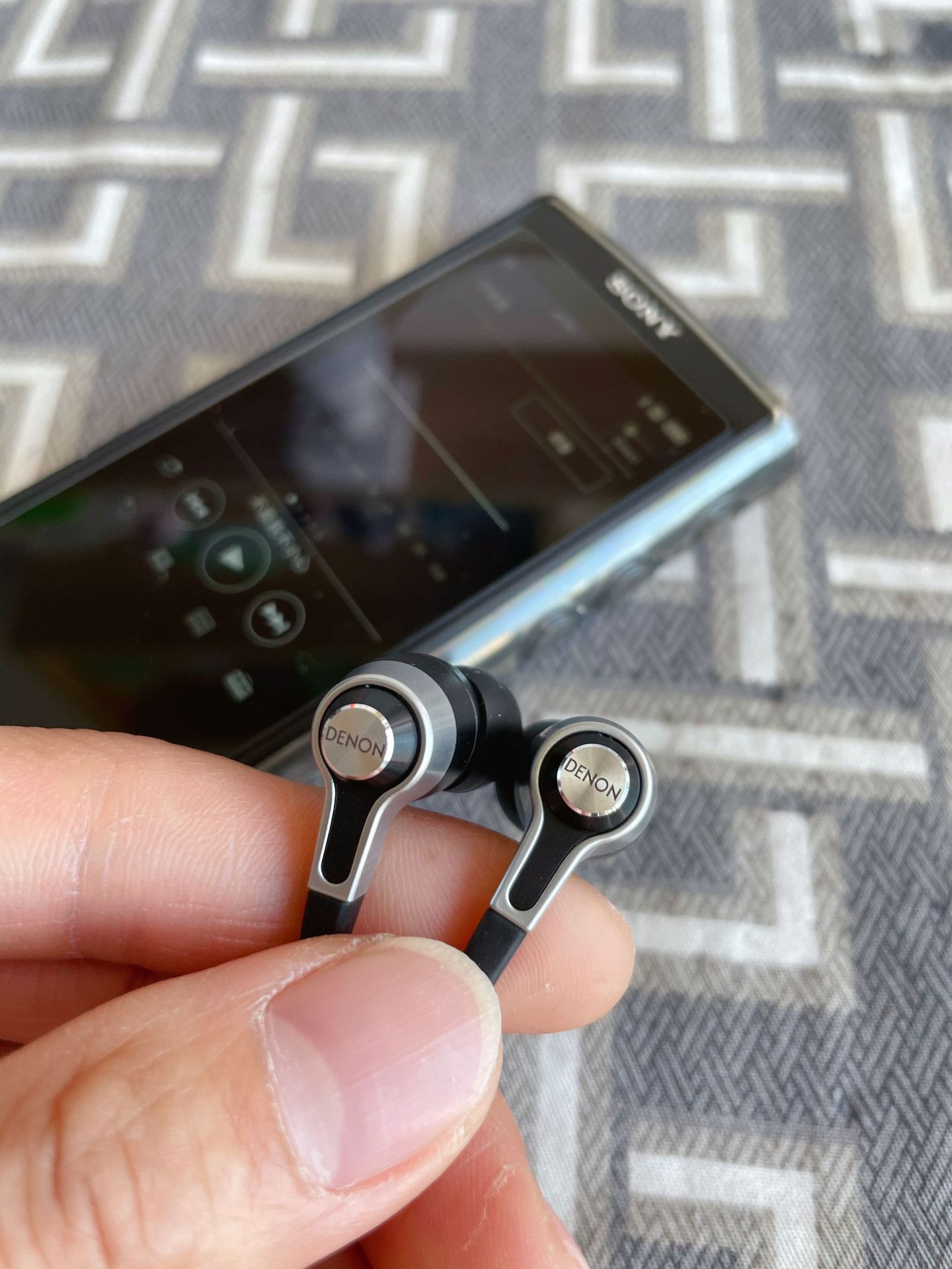 denon/天龙 ah-c720入耳式发烧hifi监听手机动圈耳机降噪耳塞