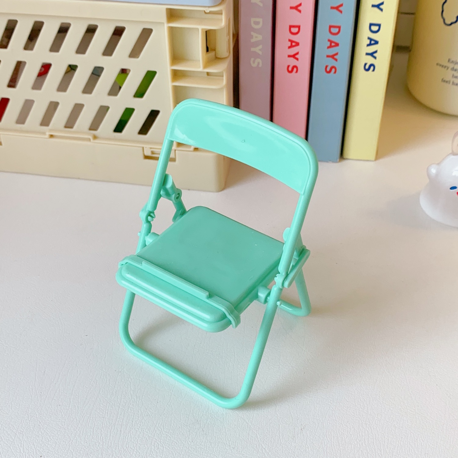 Cute Small Chair Mobile Phone Holder Creative Desktop Phone Holder Foldable Live Streaming Watching TV Lazy Binge-watching Props