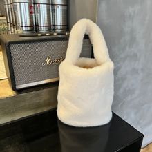 韩国代购水貂毛毛包包冬季2023新款女ins 小众手提可爱毛绒手拎包