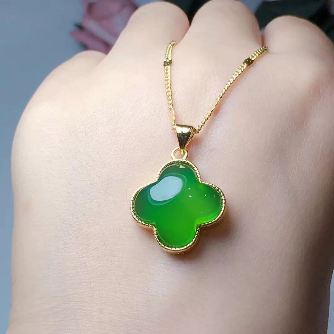 冰种天然玉髓翡翠绿色四叶草吊坠女锁骨项链挂件