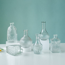 网红日系复古玻璃花瓶浮雕小花瓶水培透明清新欧式民宿插花香薰瓶
