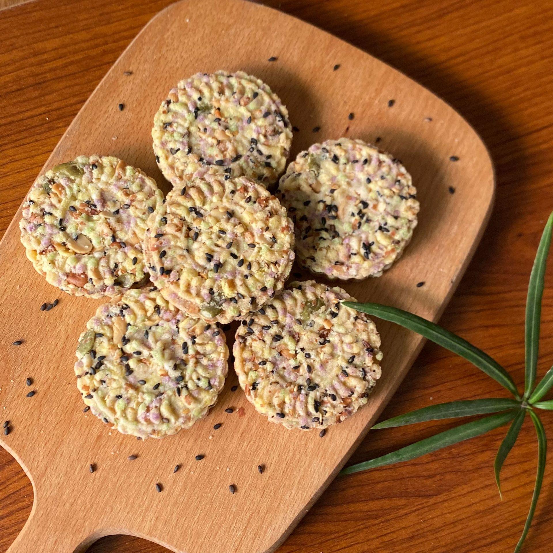 广东特产传统一手货源咸香五谷杂粮饼葱香炒米饼香脆糕点五谷麻饼